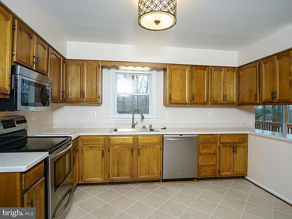 4th image of 7043 Panorama Ct
