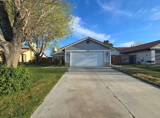 2835 La Vida Dr, Lancaster, CA 93535
