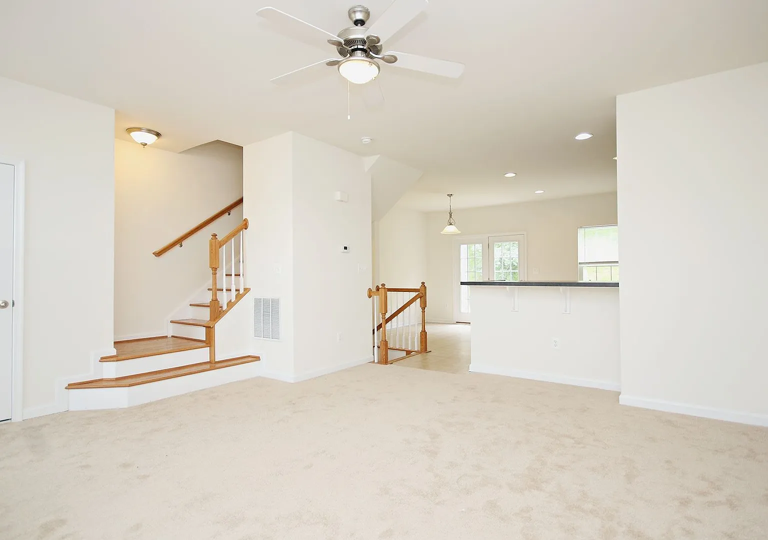 Pavilions at Pantops Townhome With Attached 1-Car Garage — Photo 3
