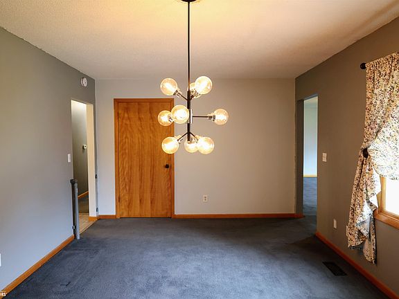 5th image of 103 Angela Dr