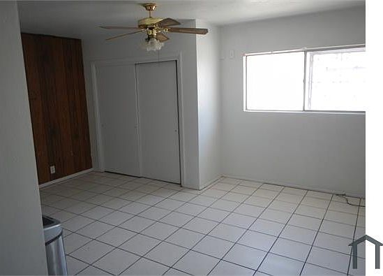 2nd image of 905 Radford St