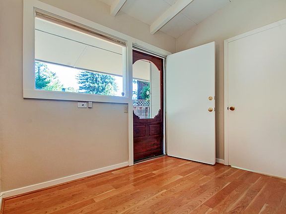 3rd image of 5958 Hillside Dr