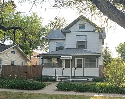 3 bed, 1390 sqft, $1,100 — Photo 1