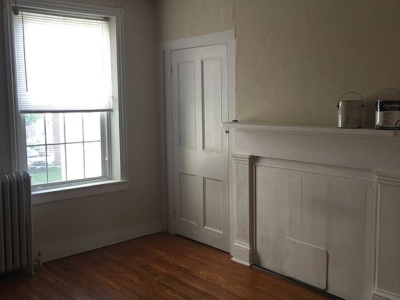 4th image of 133 Chambersburg St APT 3