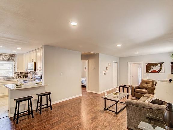 3rd image of 10106 N 15th St