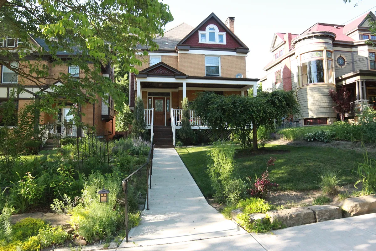 405 College Ave photo 1