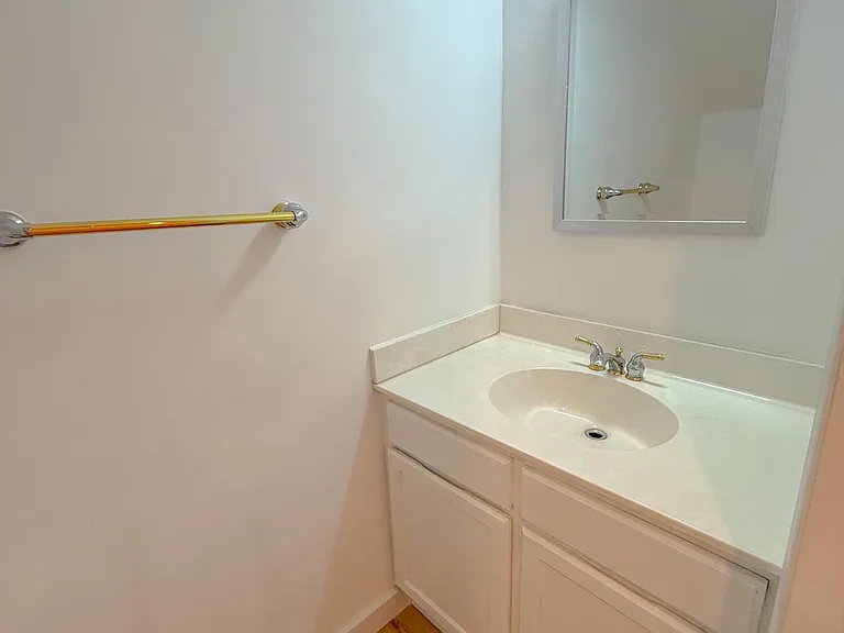 4247 The Oaks Dr — Photo 12