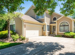 133 Seneca Trl, Bloomingdale, IL 60108