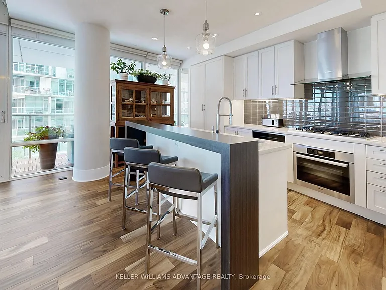 29 Queens Quay E #401 — Photo 12