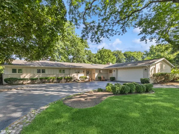 332 S Elmwood Ln, Palatine, IL 60067