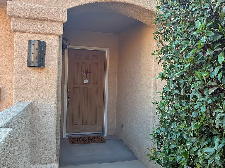 7205 Quail Springs Pl NE — Photo 2