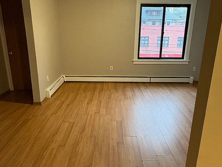 2114 Murray Ave — Photo 4