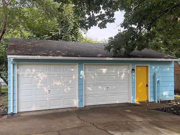3rd image of 912 SW Frazier Ave
