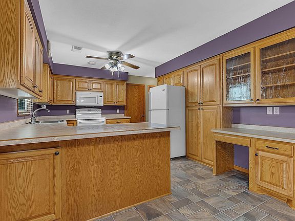 3rd image of 32814 Spunk Tree Cir