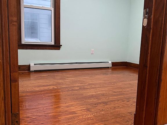 2nd image of 794 Washington Ave APT 1