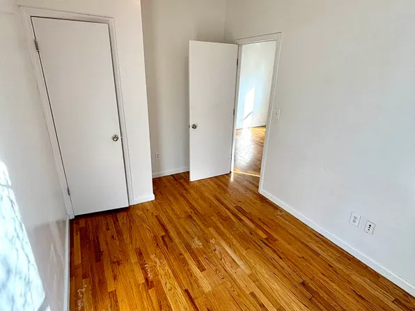 11-27 Nameoke Street image 5 of 7