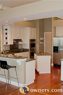 4th image of 136 N Cove Dr