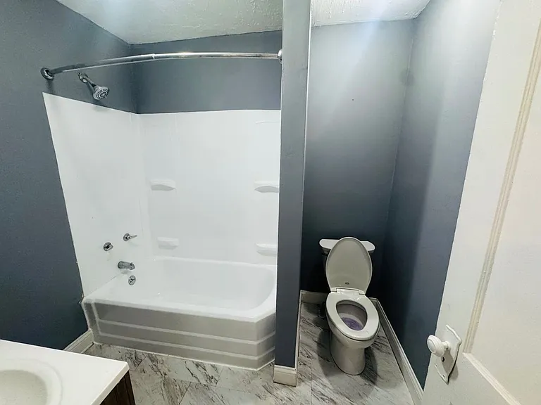 10004 Mt Auburn Ave — Photo 48