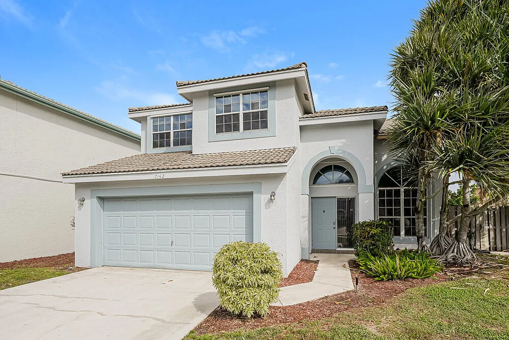 3 bed, 2.5 bath, 2050 sqft, $3,385 — Photo 1