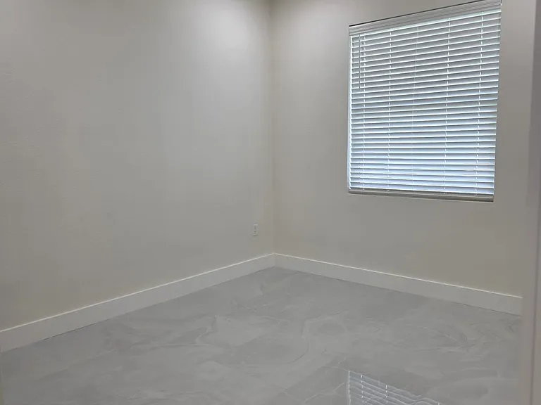 735 Dudley Ave S #735 — Photo 25