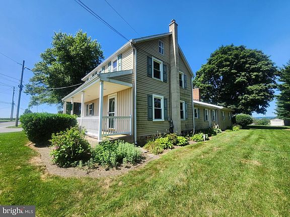 4th image of 1178 N Penryn Rd