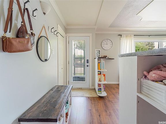 5th image of 1048 11th AVENUE NW