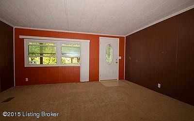 Fisher Ln,1346 Living rm 2