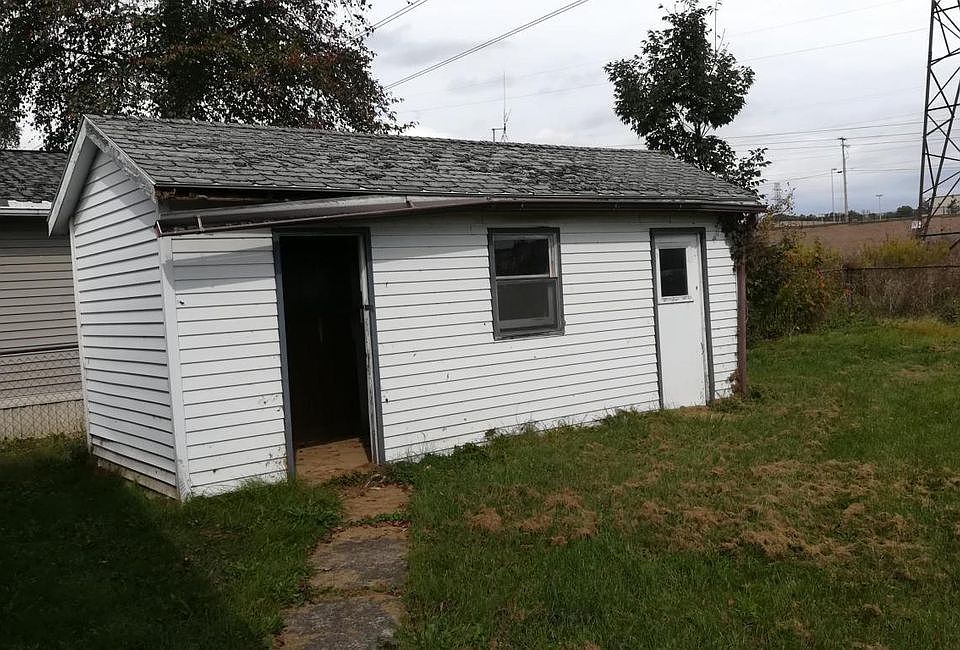 2nd image of 14 Long Ave
