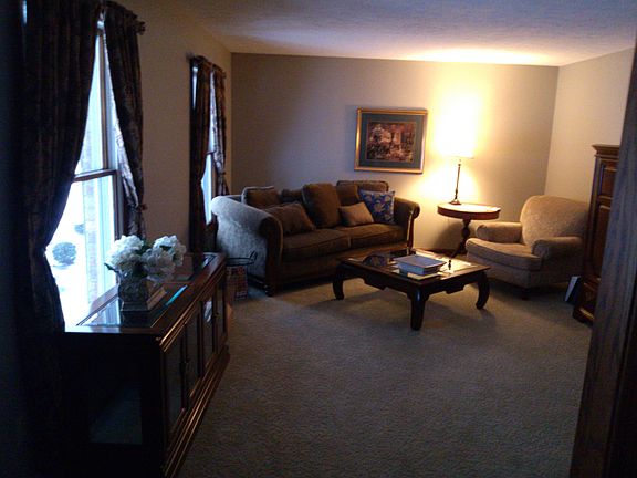 4th image of 520 Red Rock Dr