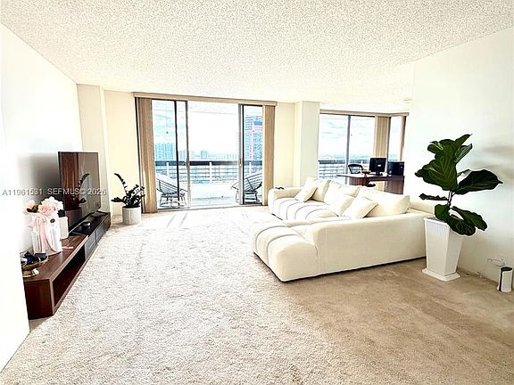 3rd image of 3530 Mystic Pointe Dr APT 2605