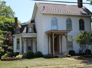 192 High St, Versailles, KY 40383