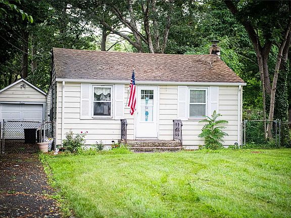 2nd image of 16 Rosemary Ln