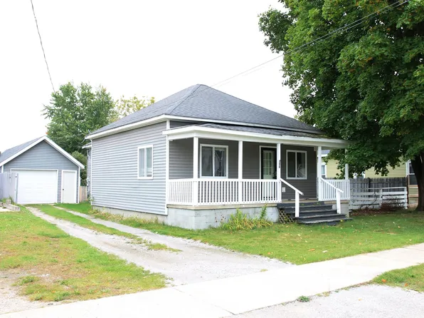 706 Park St, Grayling, MI 49738
