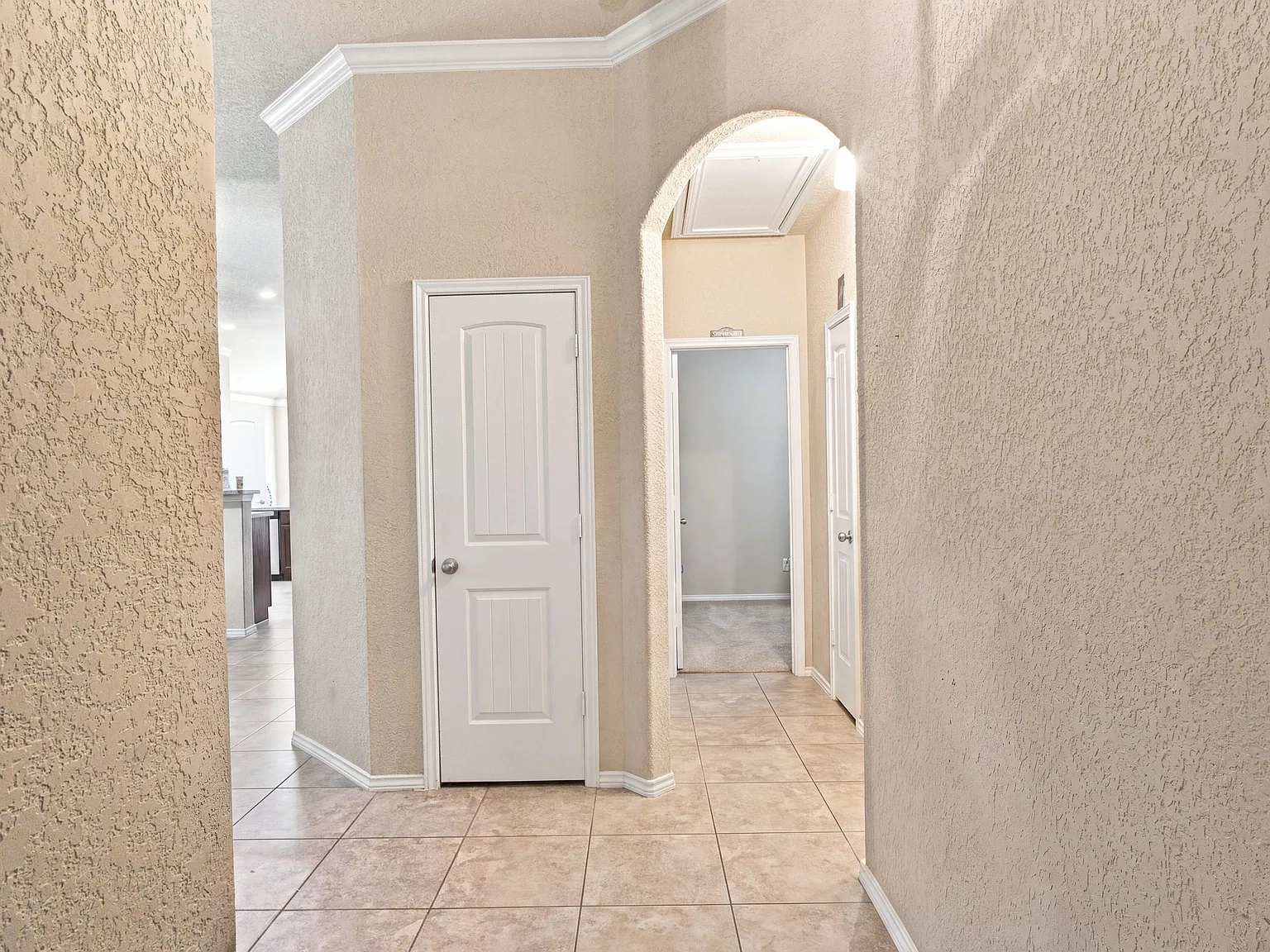 3 bed, 1565 sqft, $1,650 — Photo 4
