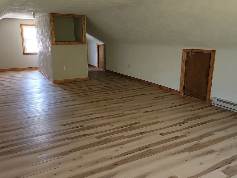 40 Moul Ave — Photo 16