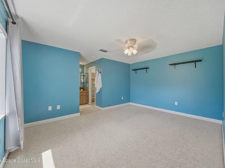2224 Westminster Dr — Photo 16