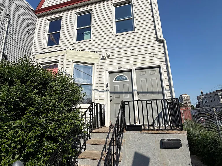 410 Chadwick Ave #B — Photo 2