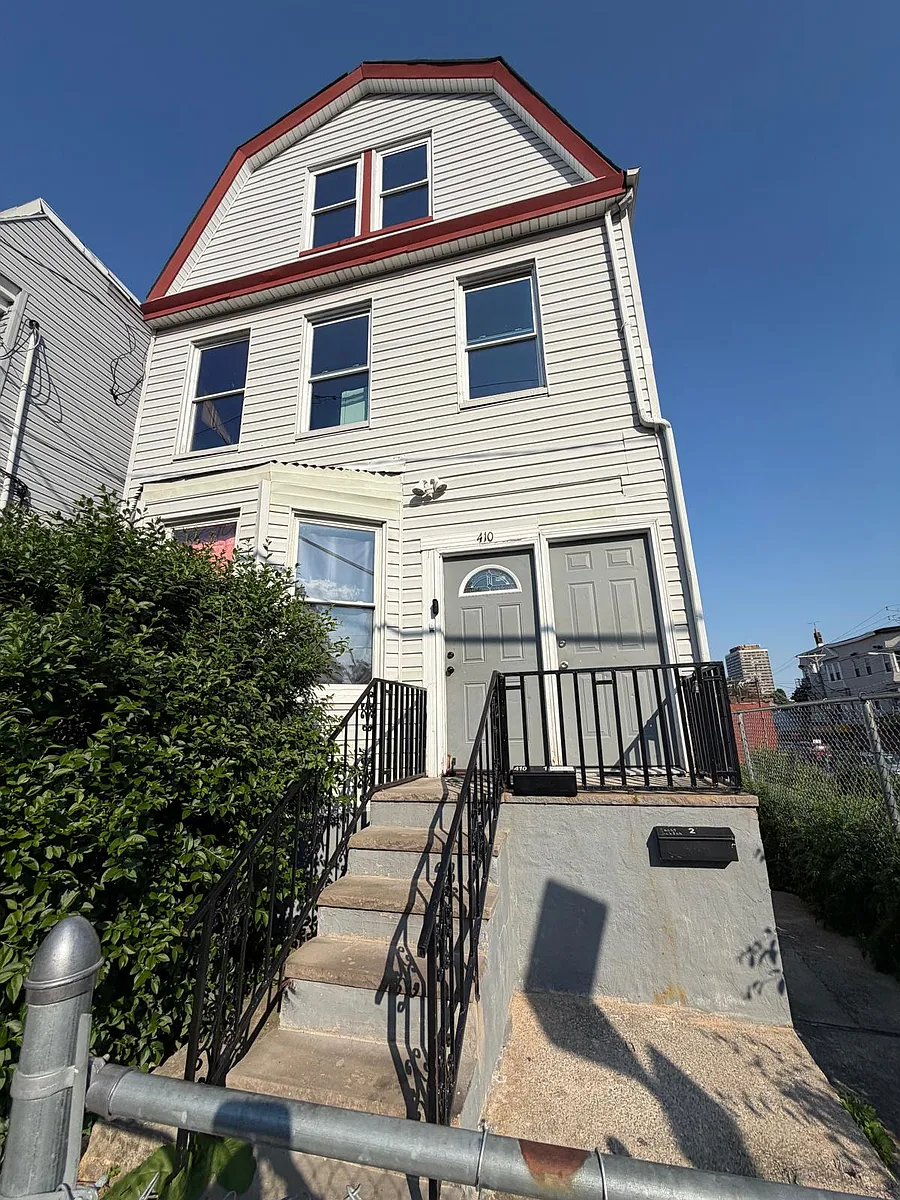 Building Photo - 410 Chadwick Ave #B