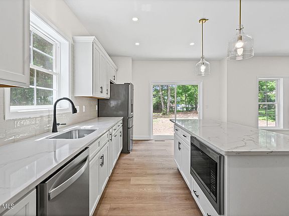 5th image of 218 Consaul Road