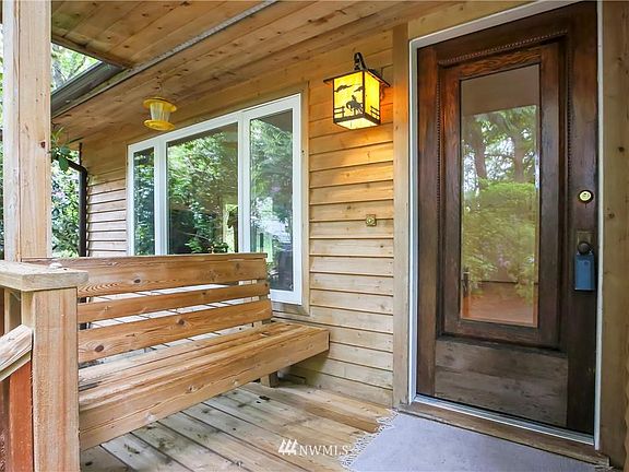4th image of 11923 Vashon Hwy SW