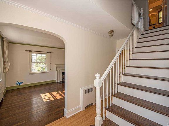 4th image of 509 Raymond St