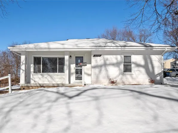 10905 Lee Ln, Saint Ann, MO 63074