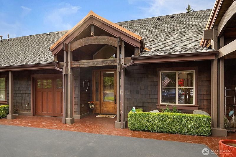 3rd image of 383 NE Romance Hill Road #D