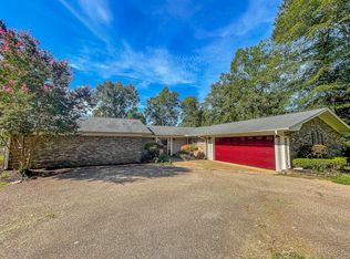 1125 Lakewood Rd, Camden, AR 71701