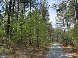 1 Covered Bridge Rd, Kents Store, VA 23084