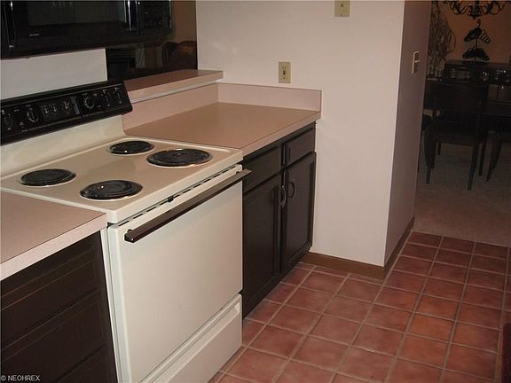 3rd image of 6225 Hidden Creek Dr