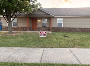 3300 SW Victoria Pl APT 2, Bentonville, AR 72712