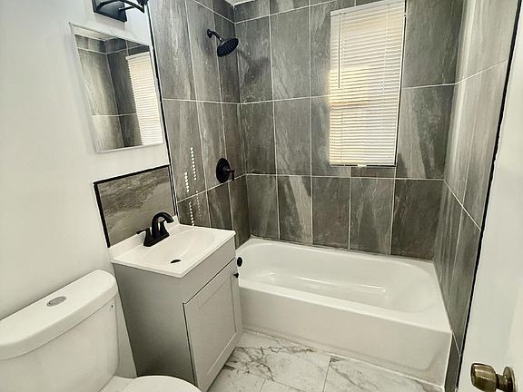 2nd image of 2540 W 25th St