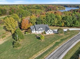 28360 Quarton Rd, Palmyra, IL 62674