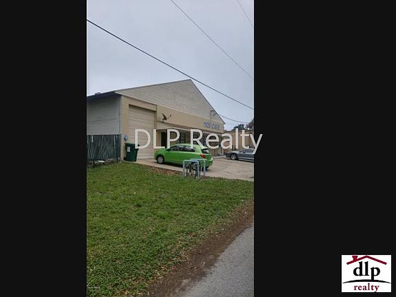 3rd image of 1105D Cave Ave